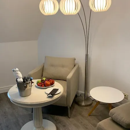 Spreezeit فندق 3*